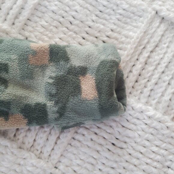 Healthtex hooded fleece bunting - Picture 3 of 7